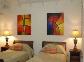  Large 7 Bed  Vacation Villa. Sleeps 14. Walking distance beach and amenities  - Image 5