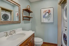 2Br Condo In The Seasons At Arrowhead- Vaulted Ceilings Condo - Image 5