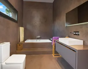 Child-friendly villa with sea view - Image 4