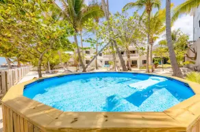 Babylon Beach Resort - Image 4