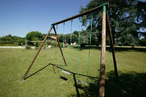 Vieni a rilassarti in un vigneto di famiglia bordolese in questa affascinante e luminosa casa per le vacanze - Image 2