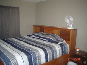 The Cozy Cavern (Top floor Apartment). - Image 5