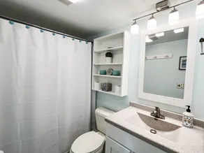 Nicely Decorated 3 Bd LAKESIDE CLUB #56 - Close to Ski Hills + Indoor pool! - Image 5