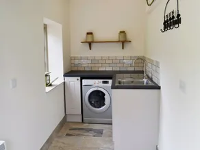 2 bedroom accommodation in Winsham, near Chard - Image 3