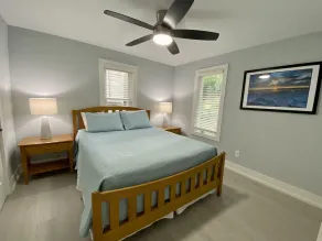 Blue Water Hideaway...Awesome renovation...Incredible River Views...Free Wifi - Image 3