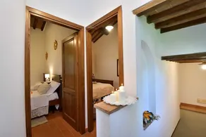 Villa with private pool - Image 4