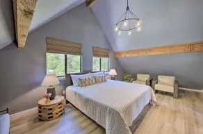 Trinity River Cabin, 20 Acres, Stocked Fishing Pond, Views of the Trinity River. - Image 4