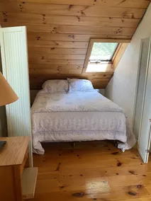 Cozy cabin with hot tub in a peaceful setting!  - Image 5