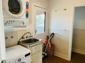 Teddy's Shack - Pet Friendly - Image 2