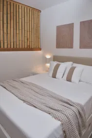 Ferienwohnung in Ag. Anna Bereich, komplett ausgestattet, Keller und sehr ruhige Umgebung. - Image 5