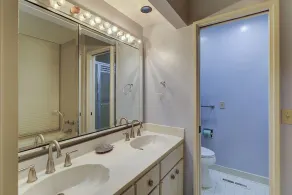 6 soveværelser, 4. 5 badeværelser hjem med et tilstødende gæstehus i den dejlige Sea Pines Plantation! - Image 3