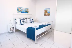 Cozy and bright apartment, next to the beach - Image 5