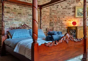 Finest Retreats is Delighted to Offer a Spacious and Character-filled Apartment - Image 4