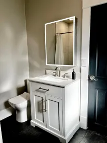 Hot tub, Quiet 3 Bedroom, Close to Downtown, WFH - Image 2