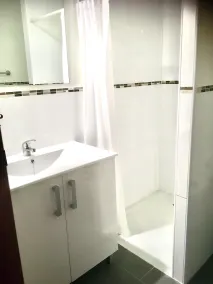 Nouvelle liste! Fabuleuse villa adaptée aux familles, marcheurs, couples - Image 2