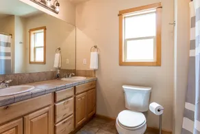 RiverBend House - near Sunriver & Mt Bachelor, community dock & pool, pool table - Image 5