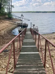 Raper’s Hollow Waterfront Cabin - Image 3