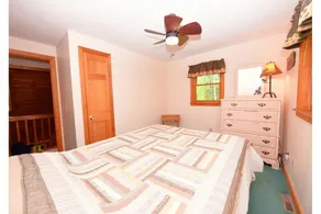 Minutes to Beach Pet Friendly House w Firepit, Grill, 2 Kayaks + Screen Porch - Image 5