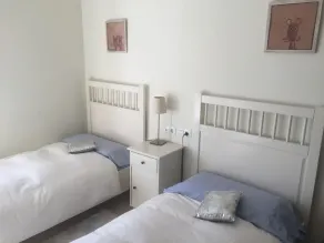 MAGNIFIQUE MAISON À EL ROMPIDO AVEC PISCINE ET COUR DE PADDLE - Image 4