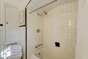 Large luxury Home - Walk to Campus/Stadium in the Heart of Norman - Image 3