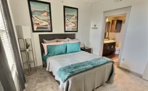 Luxury 1 bedroom Apartment with pool - Image 4