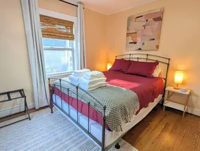 Stylish Durham Retreat - Walkable Sleeps 6 - Image 4