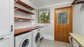 Seaclusion - a/c, wifi available, close to beach - Image 3