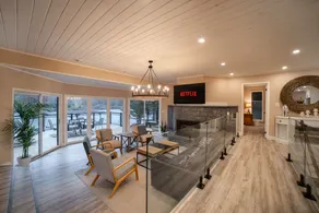 Lake Muskoka retreat! Perfect spot for family and friends. - Image 2