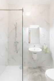 Tempo Suites in St Pauls - Image 5
