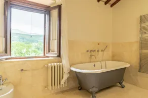 Herrliches, abgelegenes toskanisches Bauernhaus mit Pool in der Nähe der Bergstadt Cetona. - Image 4