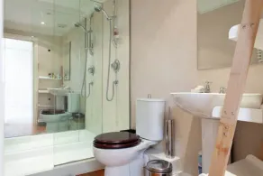 Beautiful family/group house in Parsons Green, London SW6 - Image 3