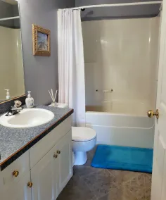 4 Bedroom Home in the Shuswap,  Close to Canoe Beach! - Image 5