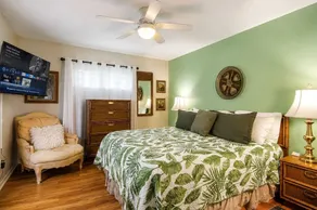 Romantic Lakefront Retreat: Hot Tub, Private Deck, Screened Porch, Dock & Kayaks - Image 3