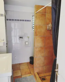 Tastefully furnished detached house, beautiful sea view - Image 2