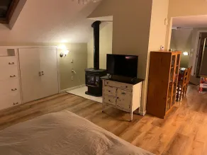 Quaint Studio Space, right next to Macalester College, 5 miles uptown/downtown - Image 3