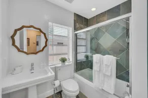 Steps from Beach Quaint Cottage Heated Pool Sand Key RESlDENCES - Image 2