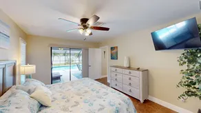 Cypress House Private SALTWATER pool. Great location, 7 miles to the beach! - Image 5