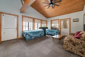 Lakefront Property with a pool & hot tub! - Image 4