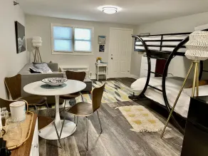 Brand New! Studio B: Sleeps 4, Walk to beach/town, seasonal pools, kitchenette  - Image 3