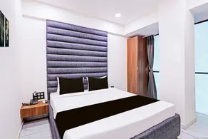 Deluxe Hotel Niraant - Image 4