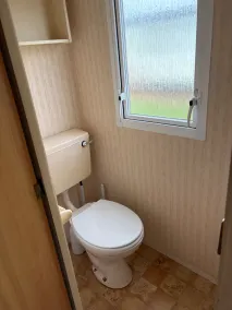 Cabin Sleeps 5 with Parking and Balcony - Image 3