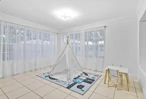 Private lakefront charming Home in Miami/Pembroke - Image 2