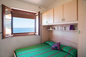 Holiday Home \"Vista Mare\" with Sea View, Private Terrace and Wi-Fi - Image 4
