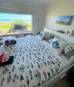 Absolute Beachfront Holiday Home! The Sandpiper Beach house - Image 4