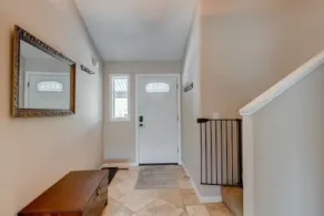 ★ MAGNIFIQUE! 4BR, grande cour clôturée, chiens bienvenus!★ - Image 2