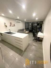 Braddon 1BD - Walk to Cafés, Secure Parking - Image 5