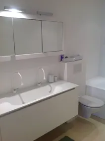 Villa med pool og have tæt på centrum! - Image 2