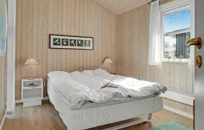 3 Bedroom Beautiful Home In Juelsminde - Image 3