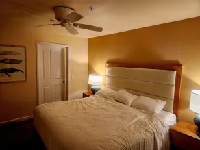 Oceanfront top-level 2 bedroom condo sleeps 6 - Image 3