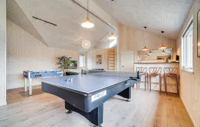 6 Bedroom Accommodation in Vejby - Image 2